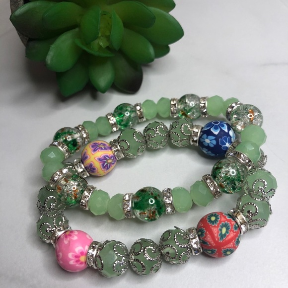 Beautiful Asian Style Beaded Bracelets - Picture 8 of 9